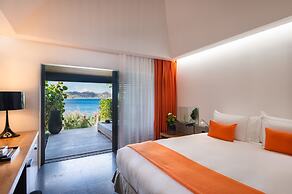 Christopher Hotel