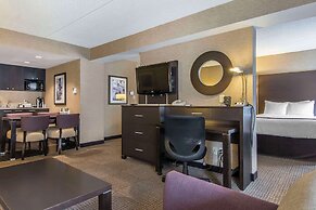 Quattro Hotel & Conf. Centre, an Ascend Collection Hotel