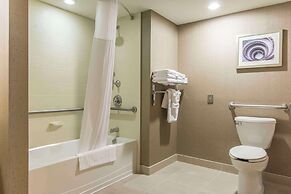 Quattro Hotel & Conf. Centre, an Ascend Collection Hotel