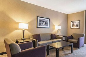 Quattro Hotel & Conf. Centre, an Ascend Collection Hotel