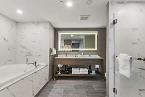 Best Western Premier Calgary Plaza Hotel & Conference Centre