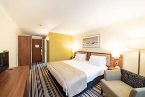Holiday Inn Cardiff - North M4 by IHG