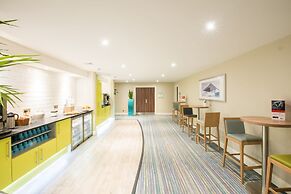 Holiday Inn Cardiff - North M4 by IHG