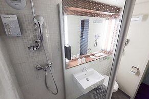Campanile Chambray Les Tours