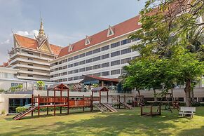 Hotel Cambodiana