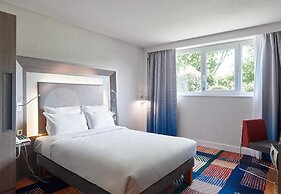 B&B HOTEL Cergy Port