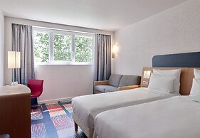 B&B HOTEL Cergy Port