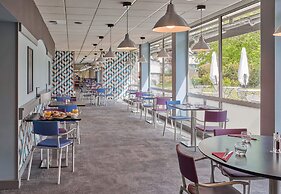 B&B HOTEL Cergy Port