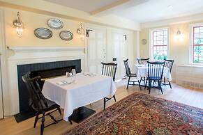 Three Chimneys Inn