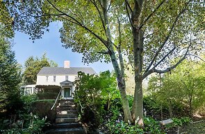 Three Chimneys Inn