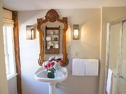 Three Chimneys Inn