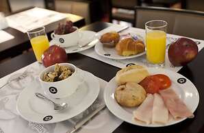 Hotel Quatro Puerta Del Sol