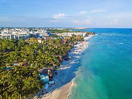 Mahekal Beach Front Resort & Spa