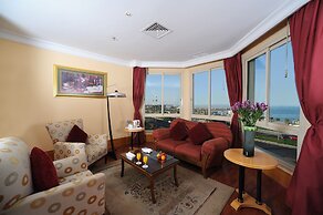 Le Royal Hotel
