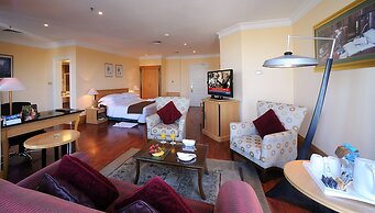 Le Royal Hotel