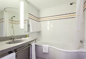 Hotel ILUNION Valencia 4