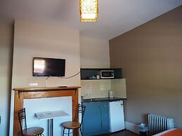 Waterfront Lodge Motel