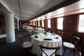 Delta King Hotel