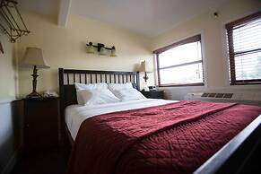 Delta King Hotel