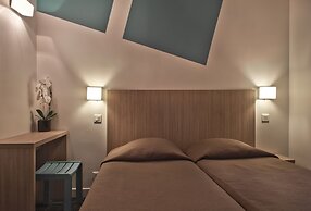Louisa Hotel
