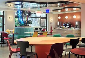 B&B HOTEL Paris 17 Batignolles