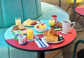 B&B HOTEL Paris 17 Batignolles