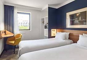 B&B HOTEL Paris 17 Batignolles