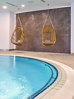 MAXIMILIAN Grand Hotel