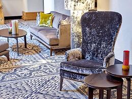 MAXIMILIAN Grand Hotel