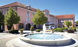 MAXIMILIAN Grand Hotel