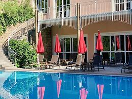 MAXIMILIAN Grand Hotel