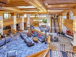 MAXIMILIAN Grand Hotel