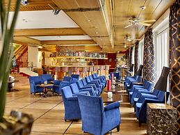 MAXIMILIAN Grand Hotel