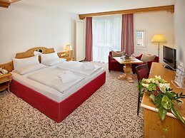 MAXIMILIAN Grand Hotel