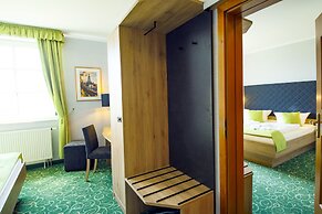 Panorama Berghotel Wettiner Höhe