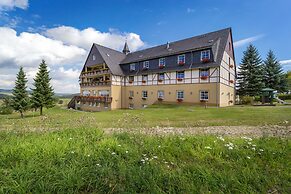 Panorama Berghotel Wettiner Höhe