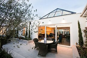 The Keadeen Hotel