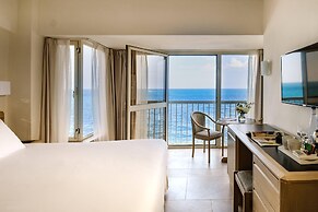 Diplomat Hotel