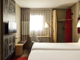 ibis Massy