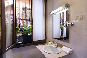 Hotel Columbia