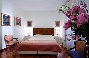 Hotel Columbia