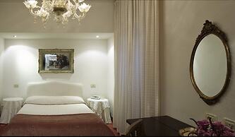 Hotel Columbia