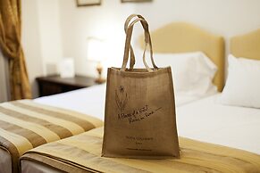 Hotel Columbia