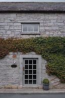 Cabra Castle Hotel