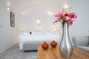 Oia Mare Villas