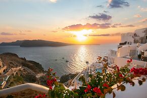 Oia Mare Villas