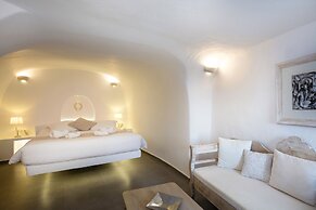 Oia Mare Villas