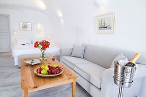 Oia Mare Villas