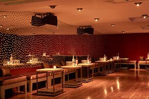 Grecian Park Hotel