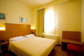 Diana Hotel